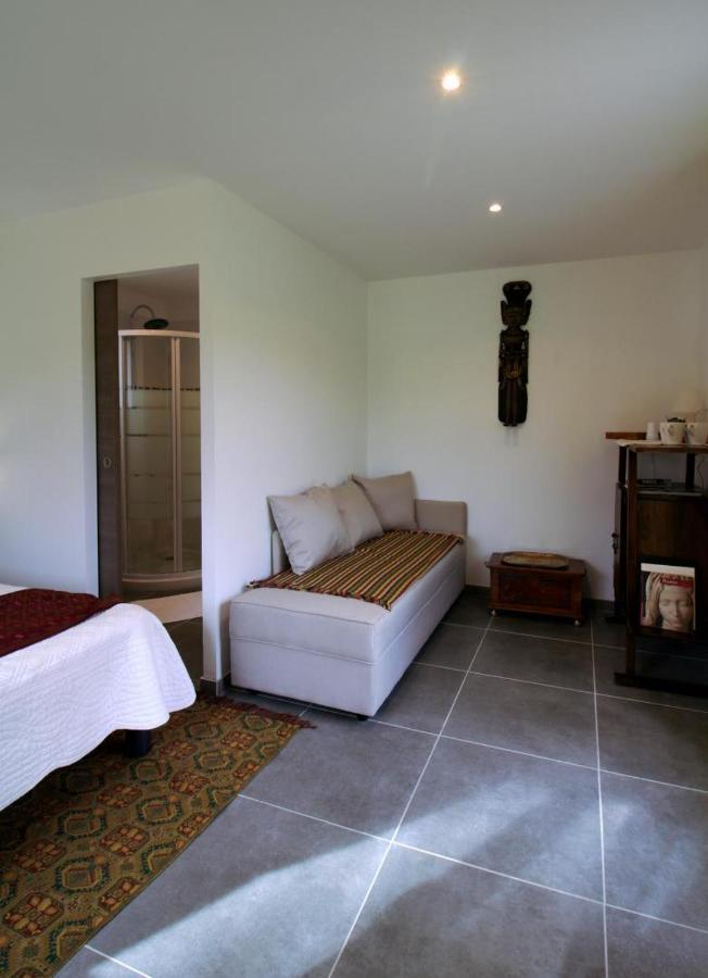 Bed and Breakfast Les Rouges Gorges Lugos Экстерьер фото