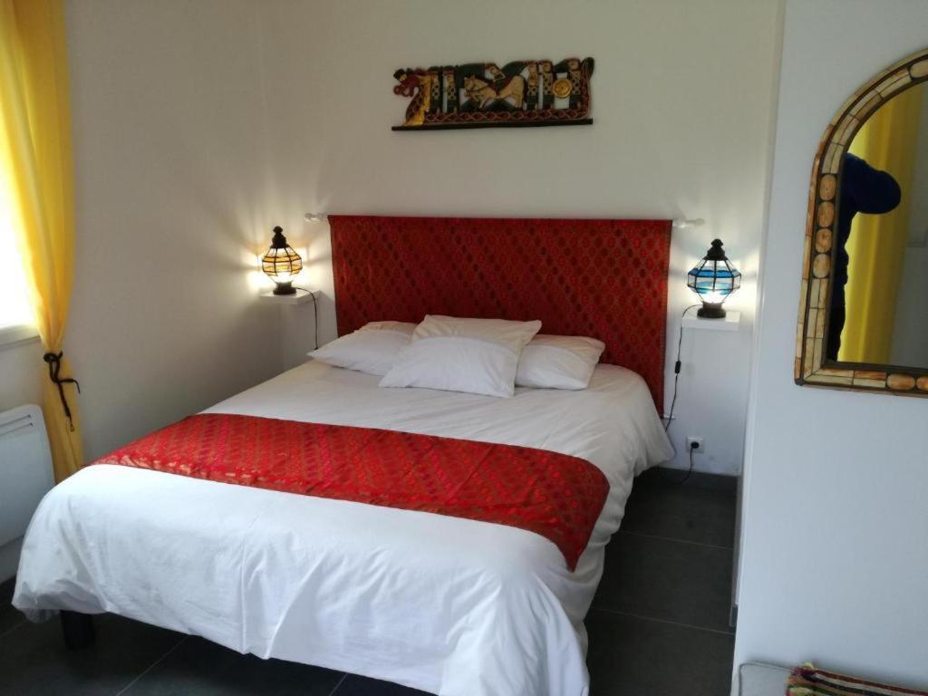 Bed and Breakfast Les Rouges Gorges Lugos Экстерьер фото