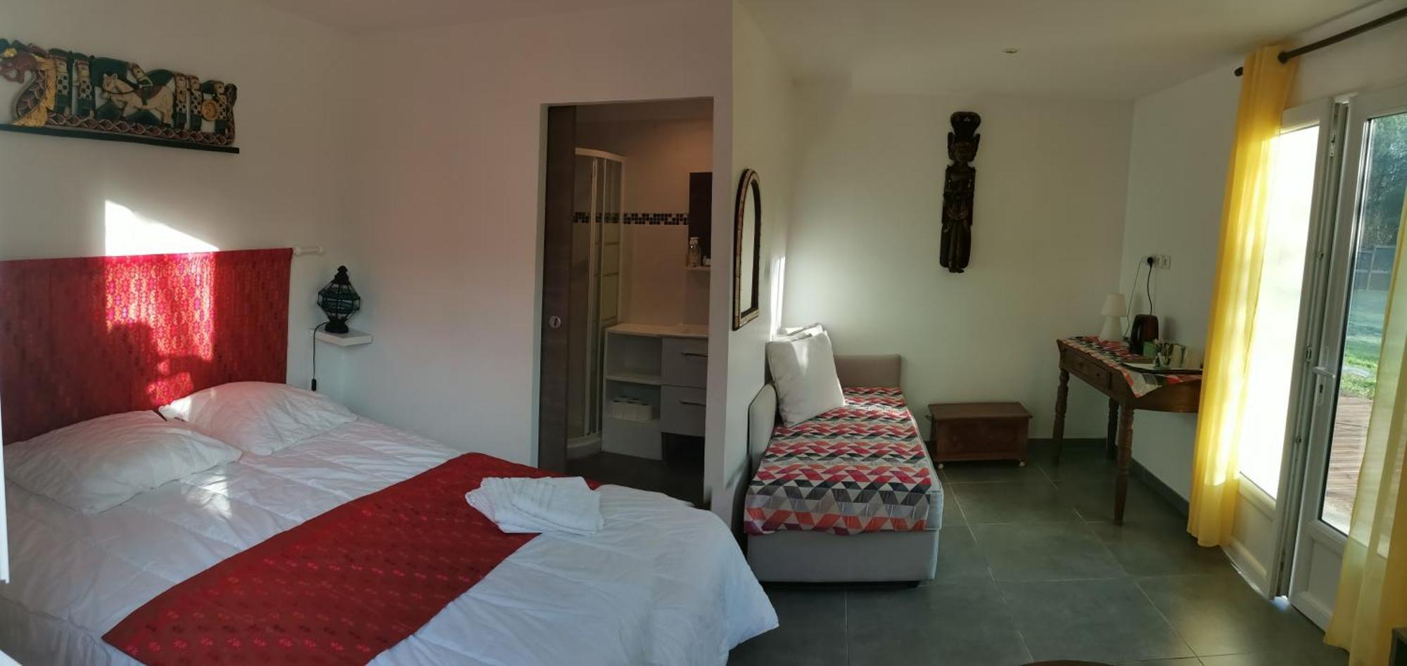 Bed and Breakfast Les Rouges Gorges Lugos Экстерьер фото